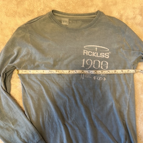 🌻2/$10🌻 Distressed blue long sleeve shirt, youth xl, Young & Reckless - Picture 5 of 8